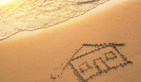 Foreigners want to buy property in Spain